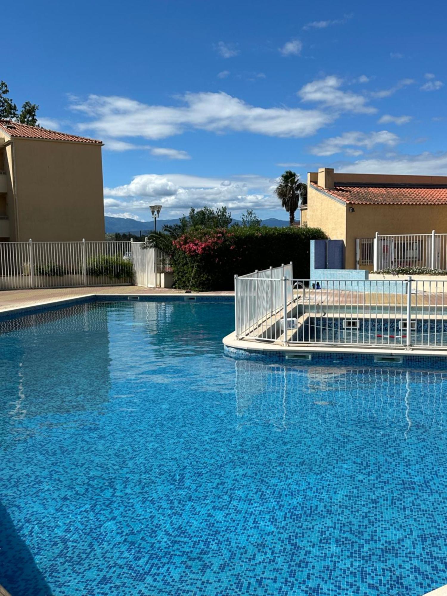 T2 Rdc A Canet En Roussillon Europa 4 Pers ,Piscine,Clim, Tennis, Parking Eksteriør bilde